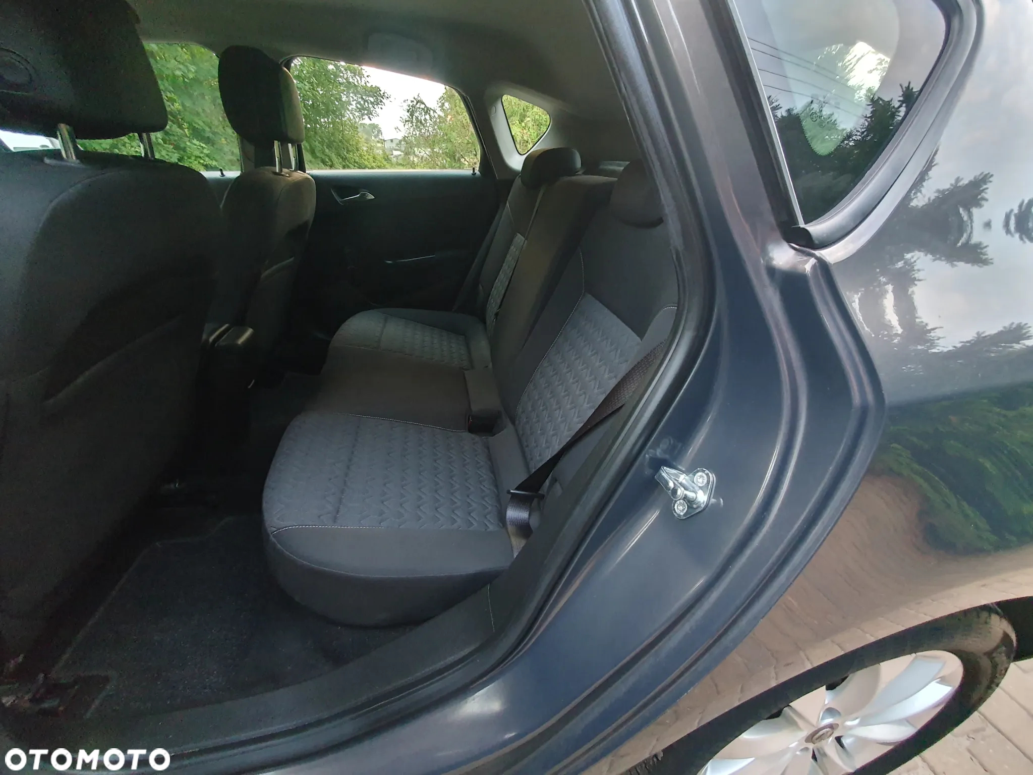 Opel Astra 1.7 CDTI DPF Cosmo - 11