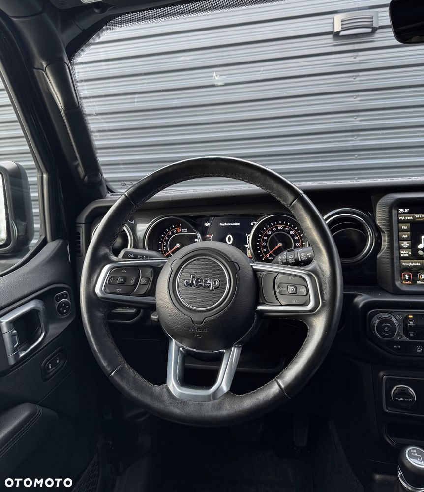 Jeep Wrangler - 9