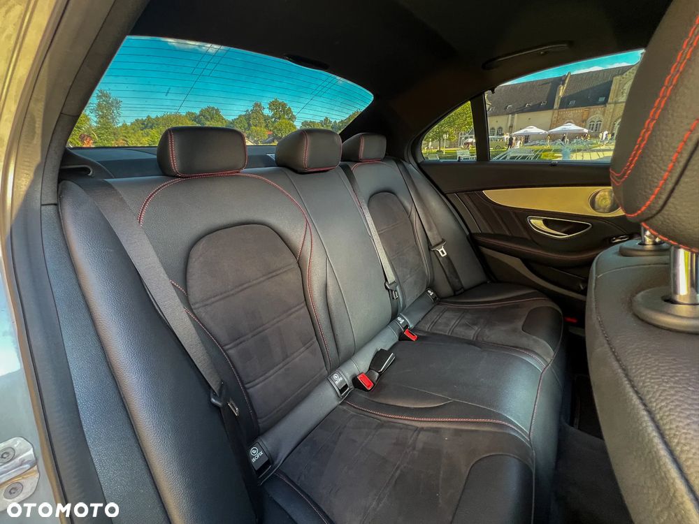 Mercedes-Benz Klasa C AMG 43 4-Matic - 13