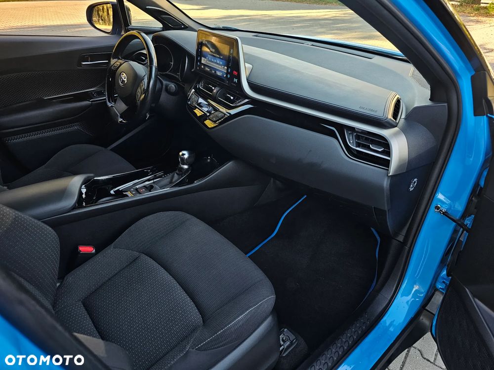 Toyota C-HR - 12