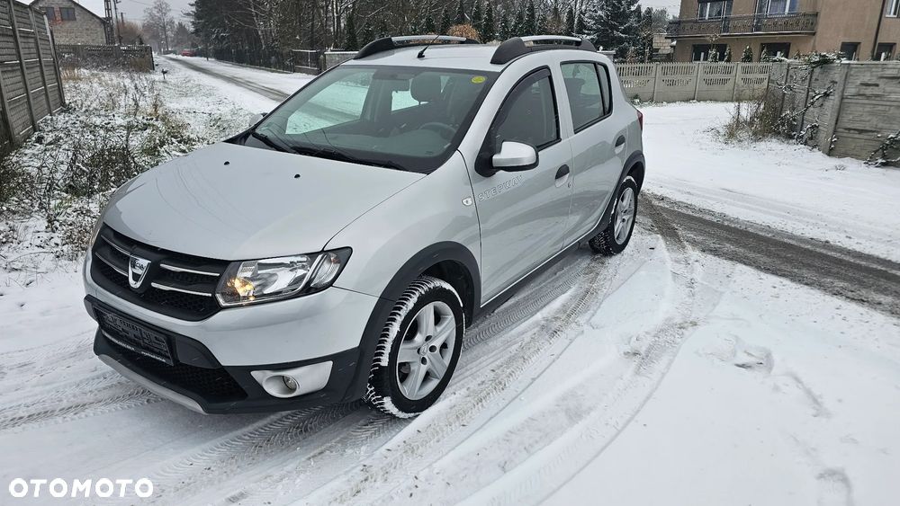 Dacia Sandero Stepway TCe 90 (S&S) Celebration - 1