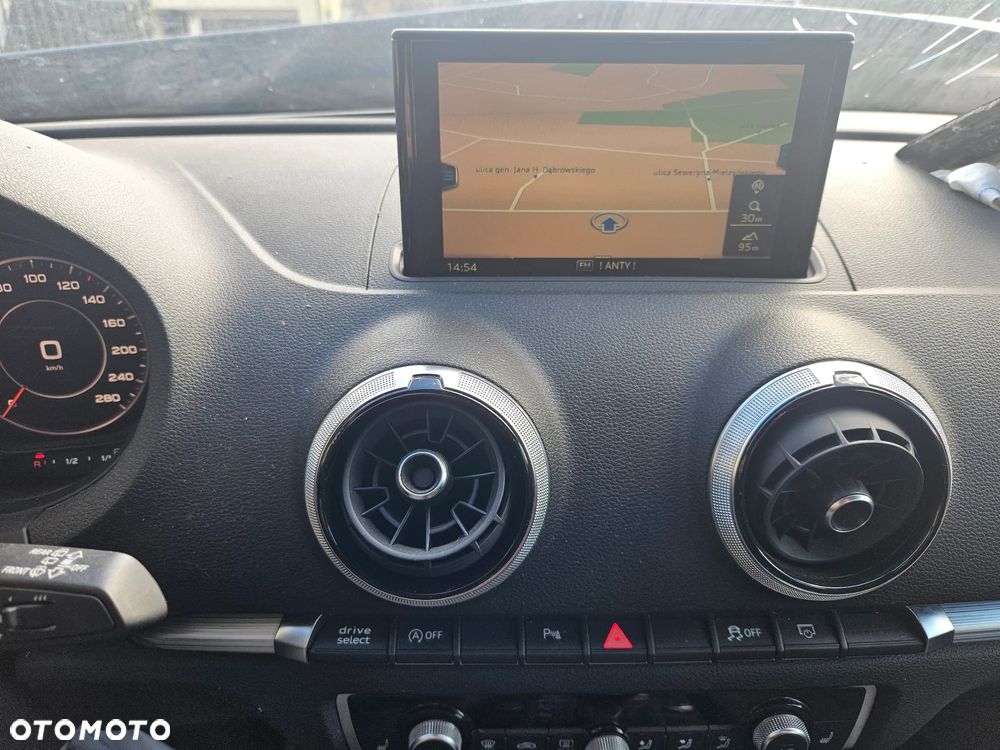 Audi A3 Sportback 35 TFSI S tronic - 18