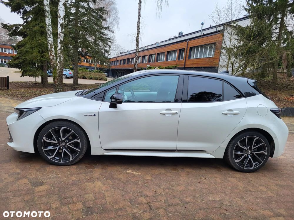 Toyota Corolla 1.8 Hybrid Team Deutschland - 6