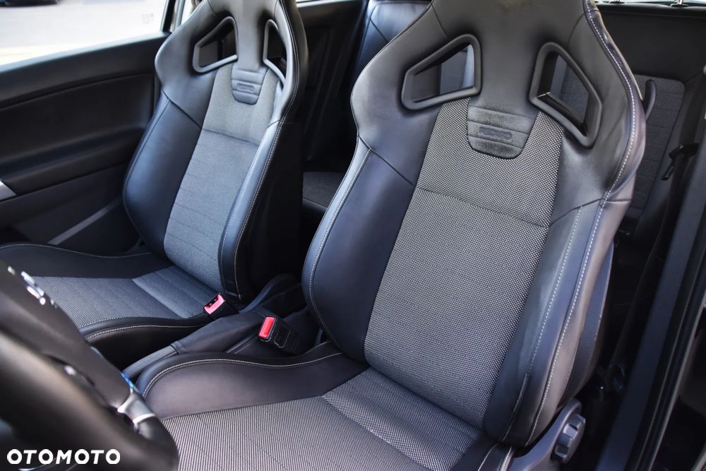 Opel Corsa 1.6 Turbo OPC - 9