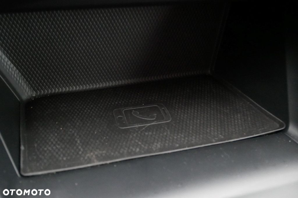 Volkswagen Golf - 19