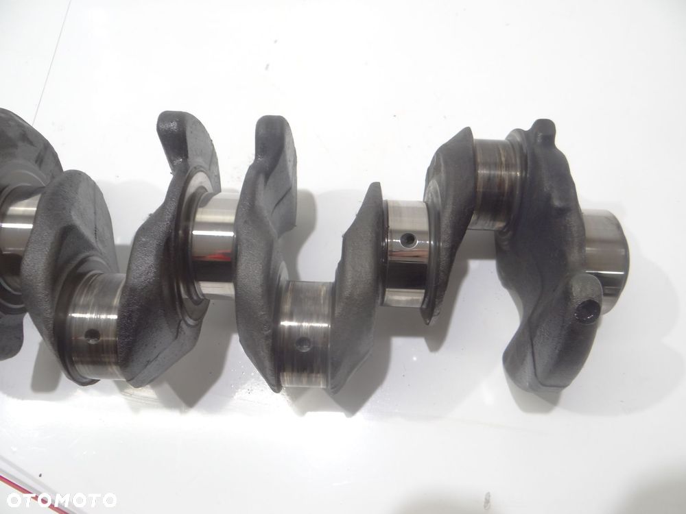 WAŁ KORBOWY BMW X1 F48 B47C20A 8571021 - 2