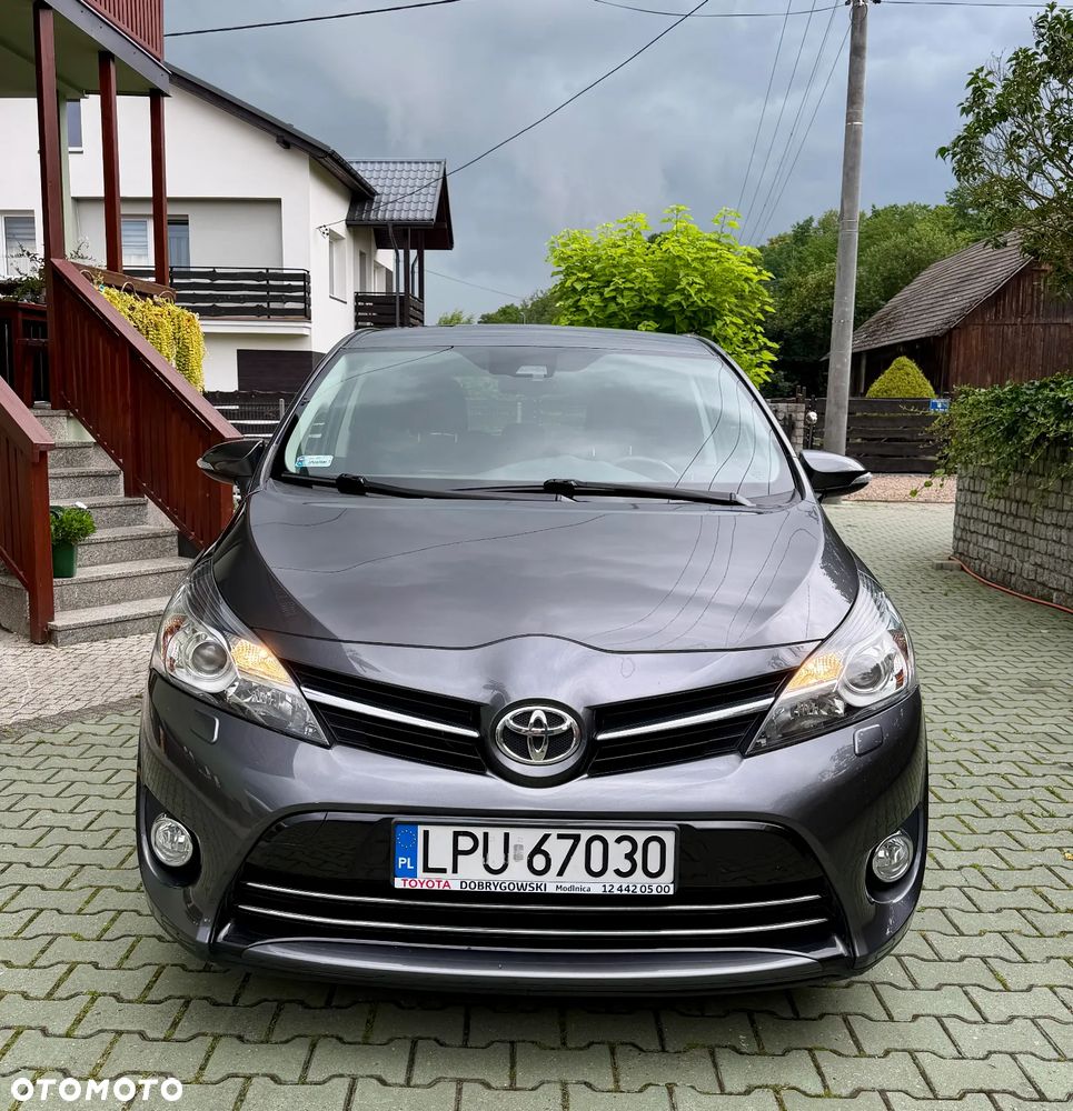 Toyota Verso 1.8 Premium 7os - 2