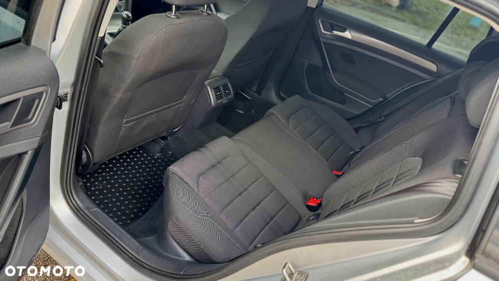 Volkswagen Golf VII 1.6 TDI BlueMotion Trendline - 9