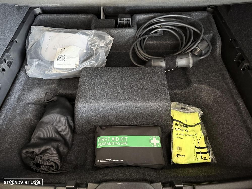 Volvo XC 40 1.5 T4 PHEV Core - 28