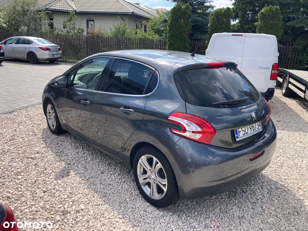 Peugeot 208 82 VTI Allure - 6