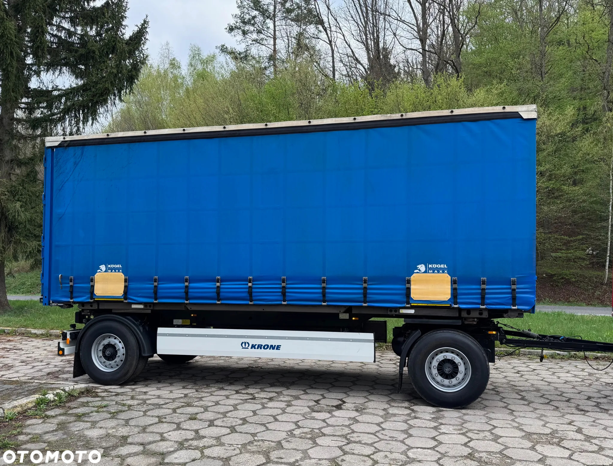Krone BDF,Pod kontenery, - 3