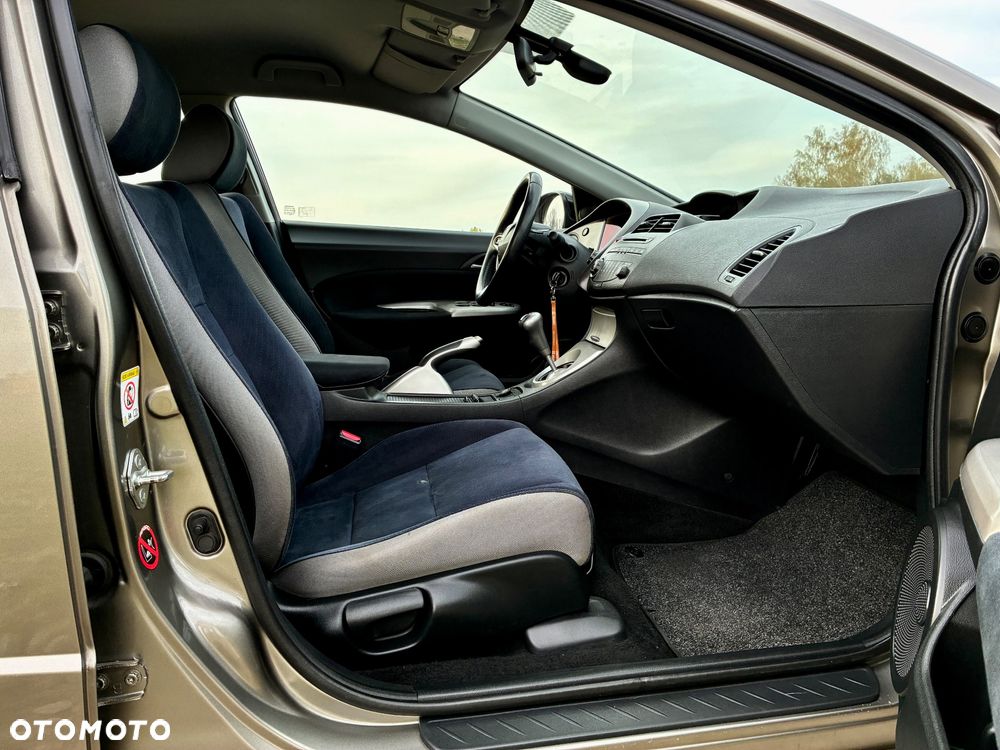 Honda Civic 1.8i-VTEC Sport - 25