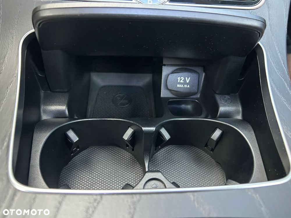 Mercedes-Benz Klasa E - 33