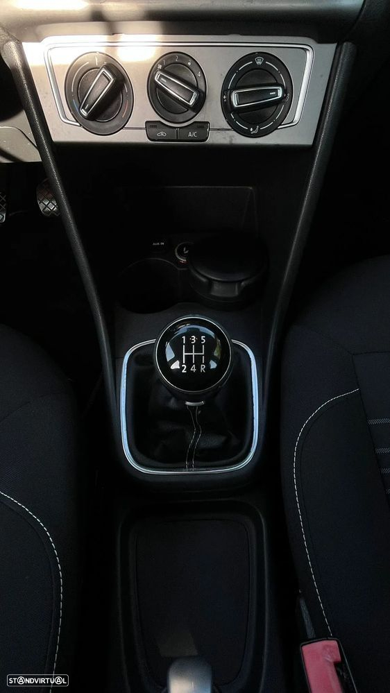 VW Polo 1.0 Lounge - 32