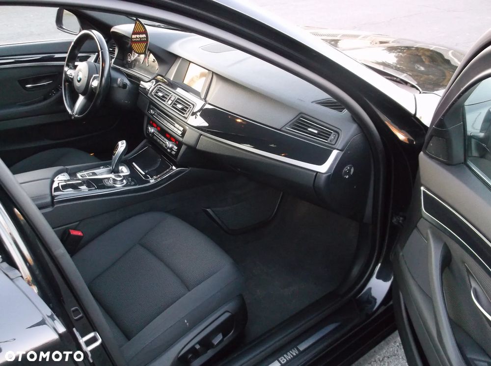 BMW Seria 5 520d M Sport Edition - 10