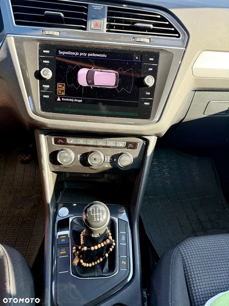 Volkswagen Tiguan - 16