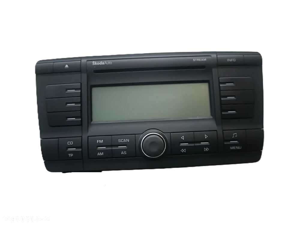 SKODA OCTAVIA II 04-13 r. radioodtwarzacz radioodbiornik radio 1Z0035161B + - 1