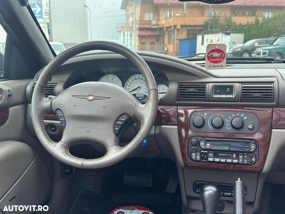 Chrysler Sebring - 13