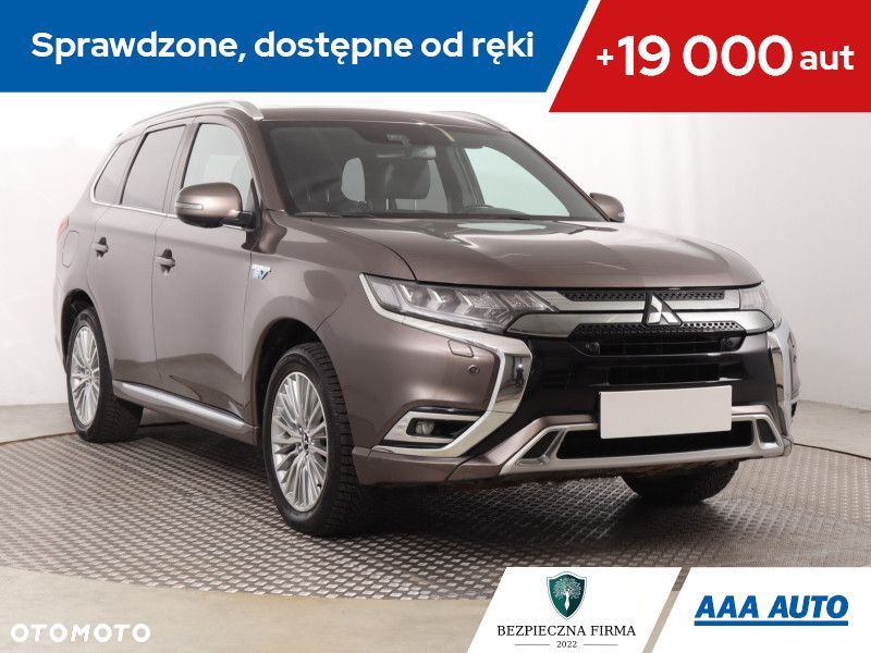 Mitsubishi Outlander - 2