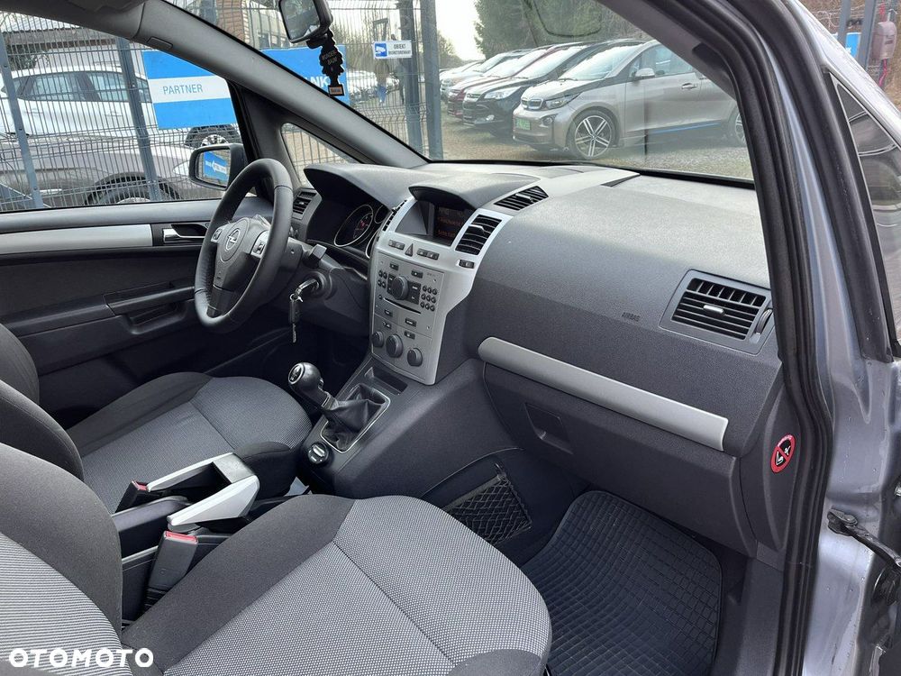 Opel Zafira 1.8 - 19