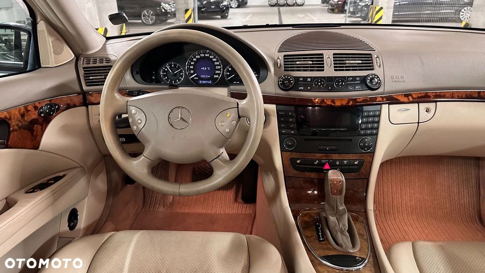 Mercedes-Benz Klasa E 200 Kompressor Automatik Elegance - 29