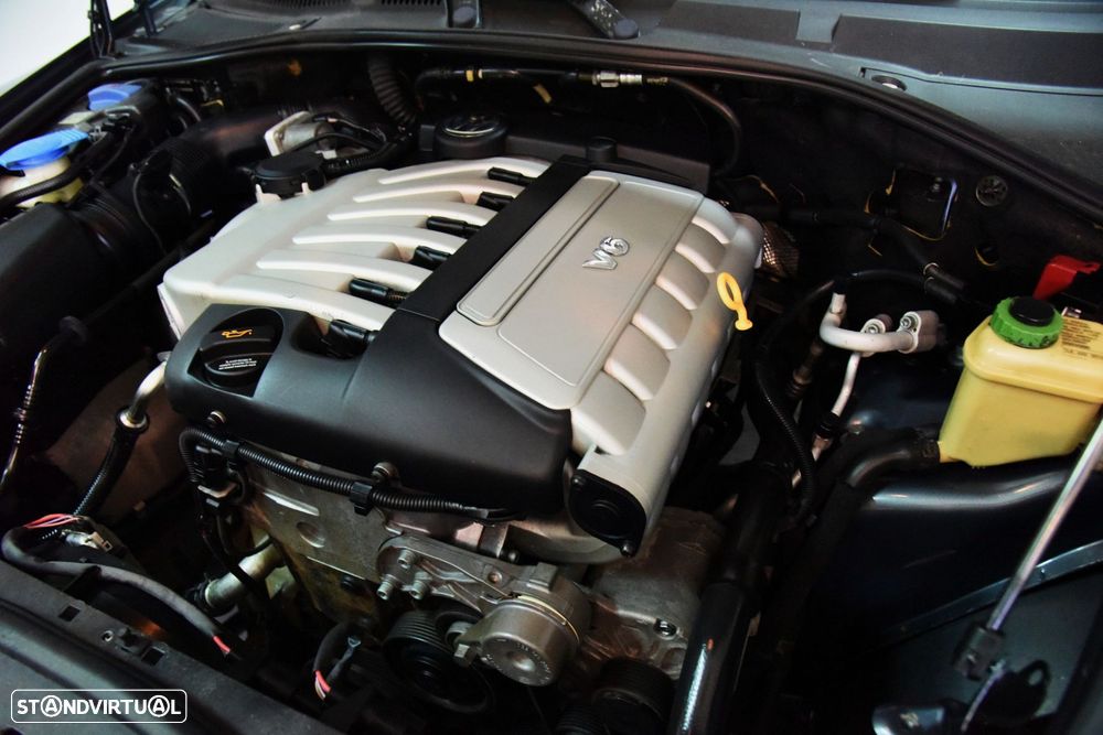 VW Touareg 3.2 V6 Tiptronic - 8