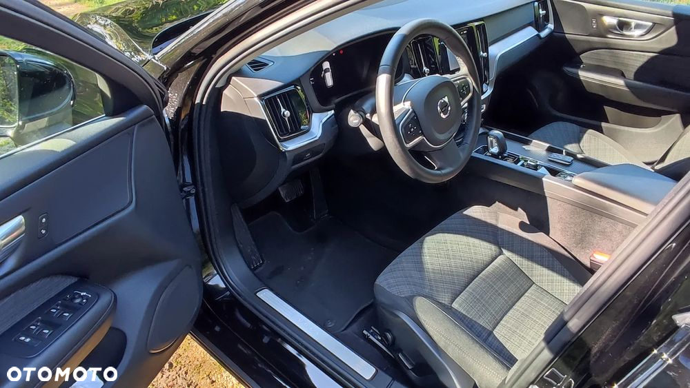 Volvo V60 B4 D Core - 20