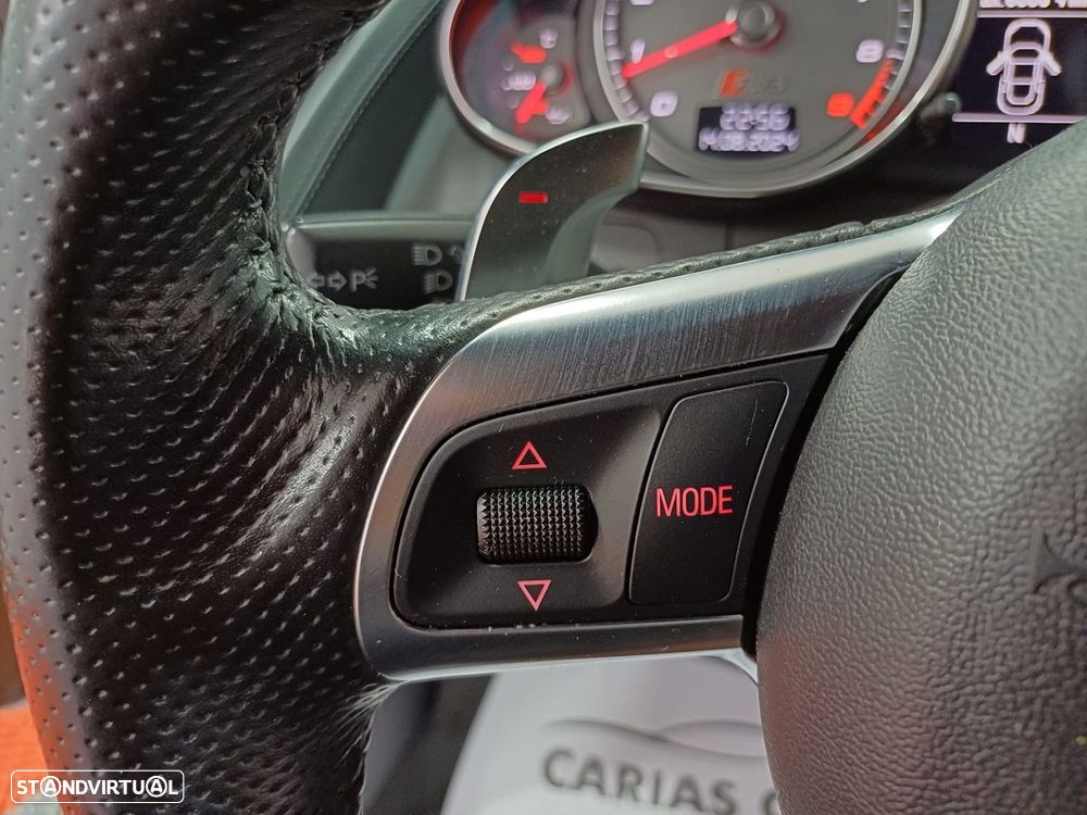 Audi R8 Spyder - 21