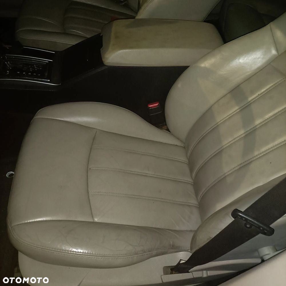 Chrysler 300C 2.7 V6 - 10