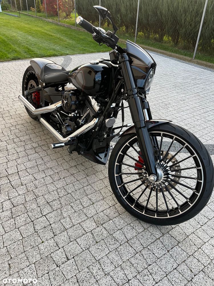 Harley-Davidson FXSB Breakout - 3