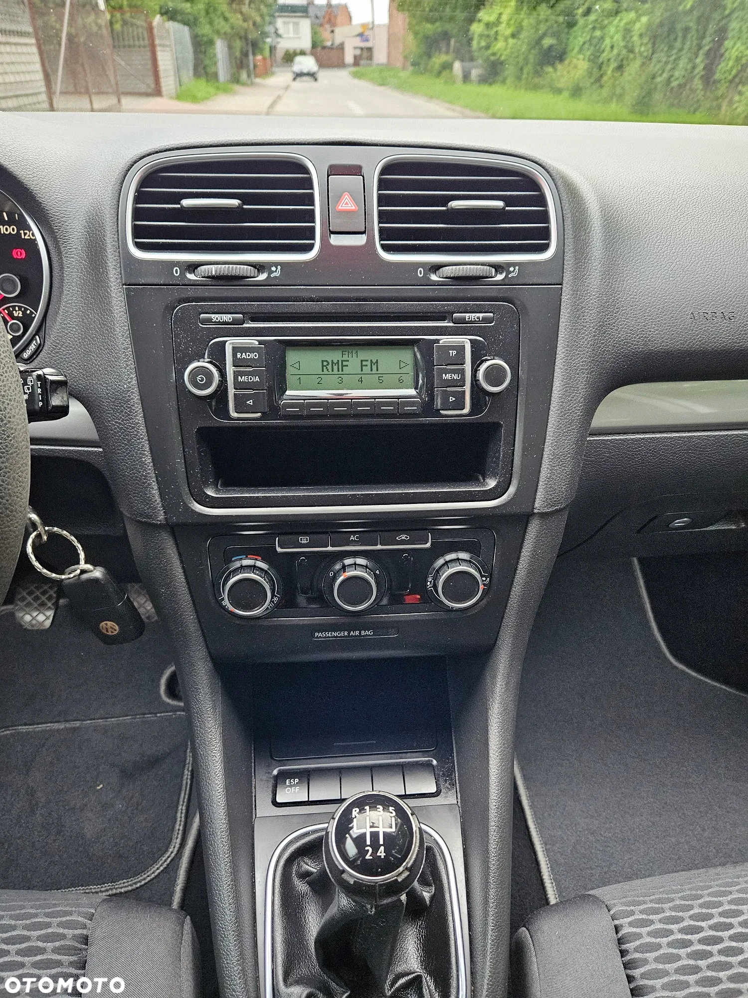 Volkswagen Golf VI 1.6 Comfortline - 19