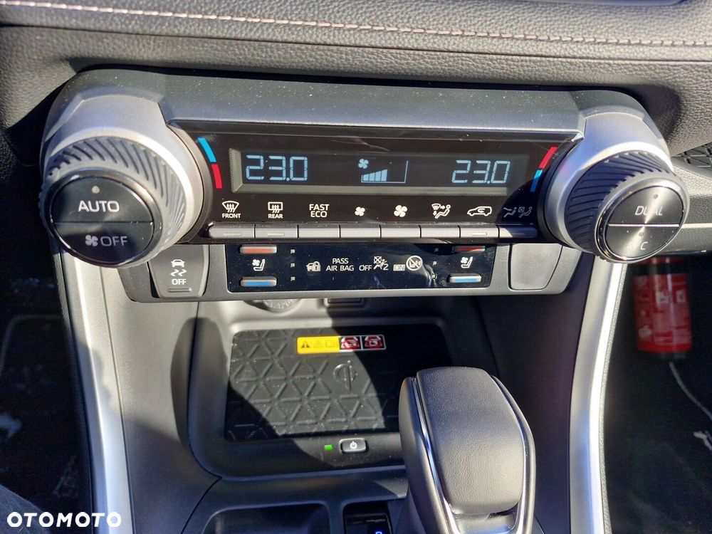 Toyota RAV4 2.5 Hybrid Executive 4x2 - 26