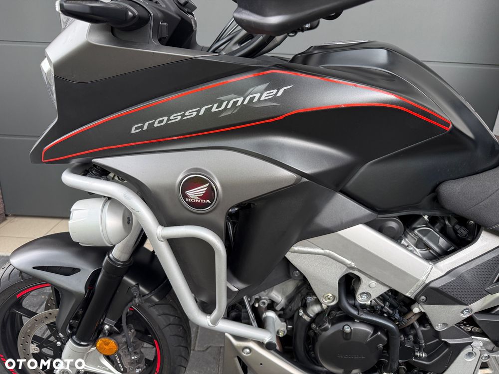 Honda VFR - 13