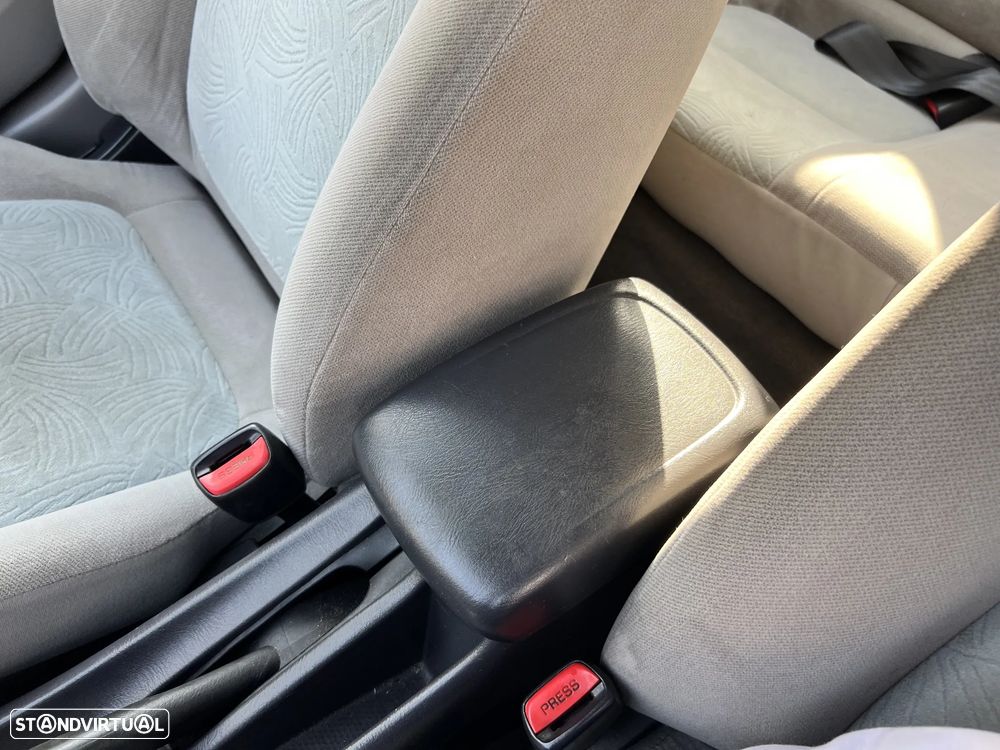 Nissan Almera 1.5 Comfort ABS+AC - 35