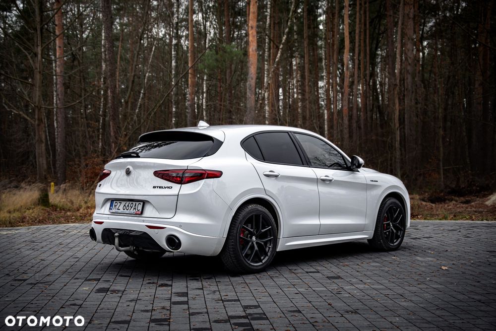 Alfa Romeo Stelvio 2.0 Turbo Veloce Q4 - 9