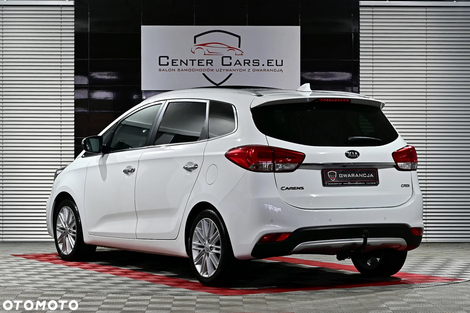 Kia Carens - 5