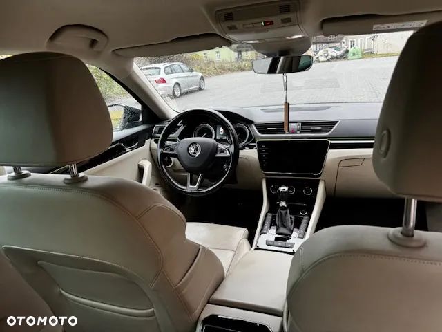 Skoda Superb 2.0 TSI 4x4 L&K DSG - 7