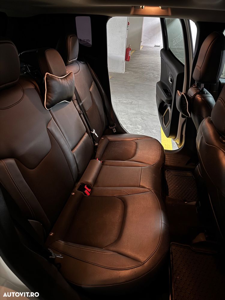 Jeep Renegade - 8