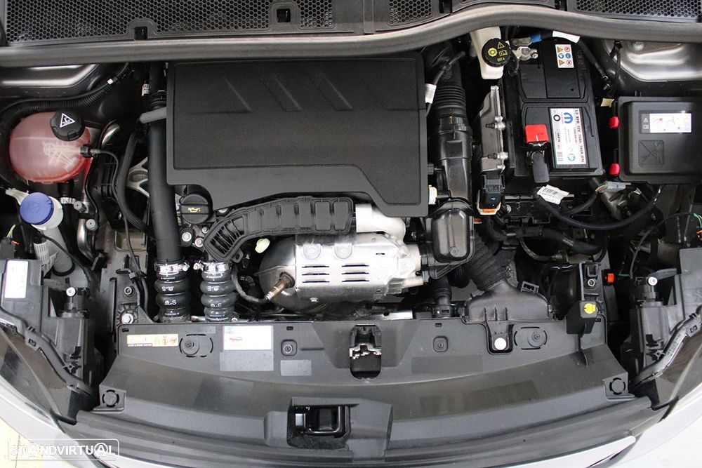 Peugeot 2008 1.2 PureTech Allure - 24