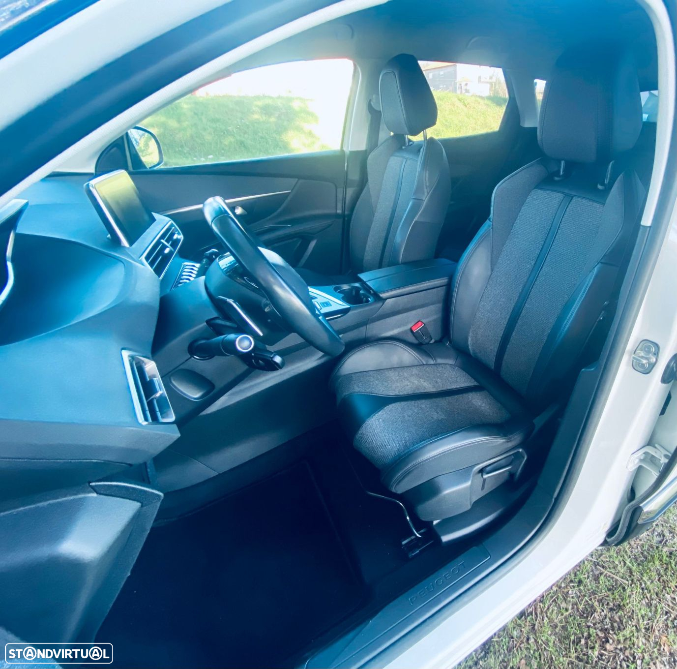 Peugeot 3008 1.6 BlueHDi Allure EAT6 J18 - 26