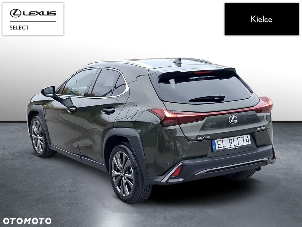Lexus UX 300h F Sport Design - 4