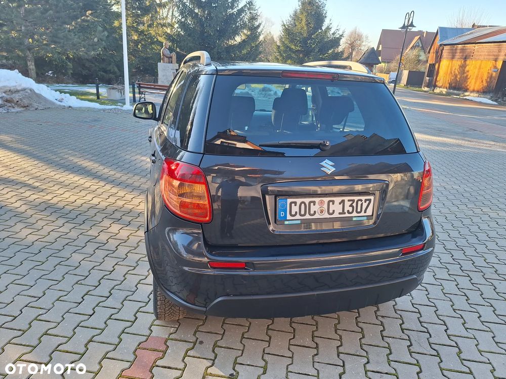 Suzuki SX4 1.6 Premium 4WD - 36