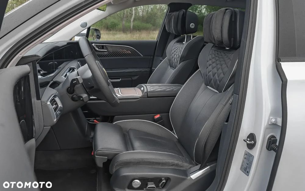 Hongqi E-HS9 Exklusive Long Range - 14