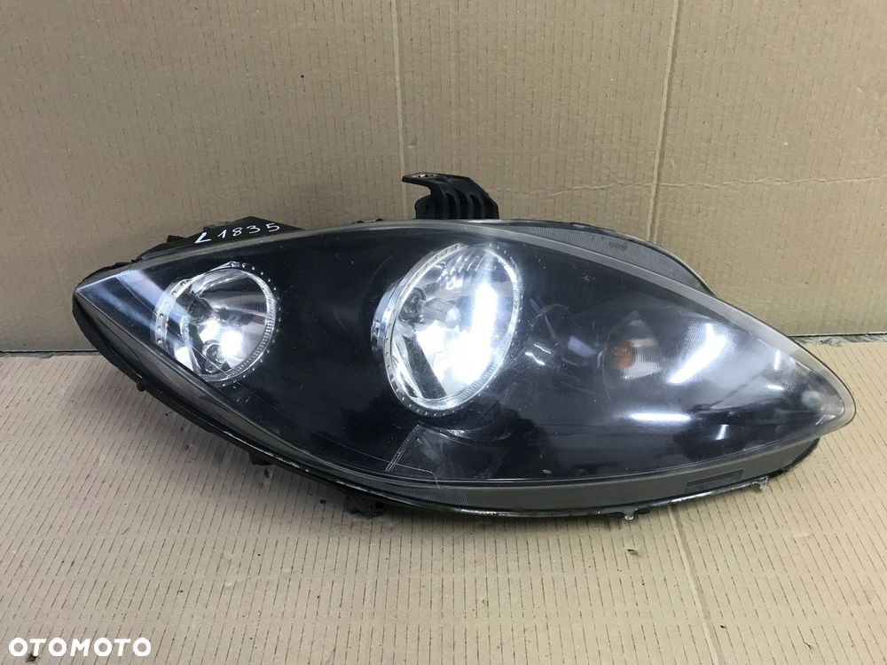 LAMPA PRAWA PRZÓD PRZEDNI EUROPA SEAT LEON II LIFT 09-12