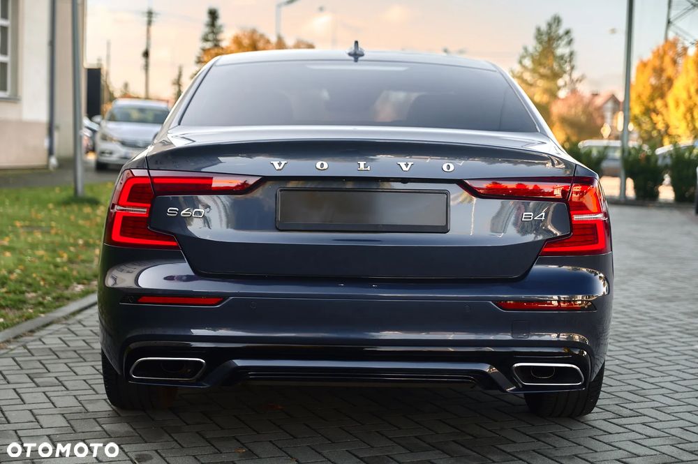 Volvo S60 B4 B R-Design - 16