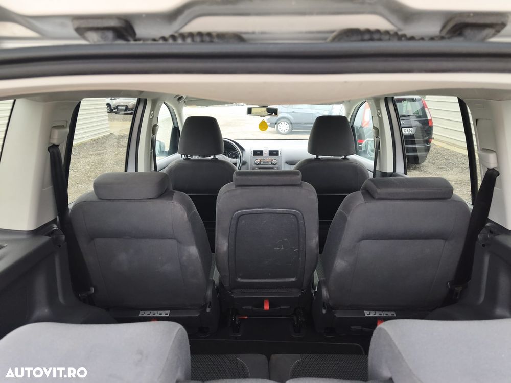 Volkswagen Touran - 8