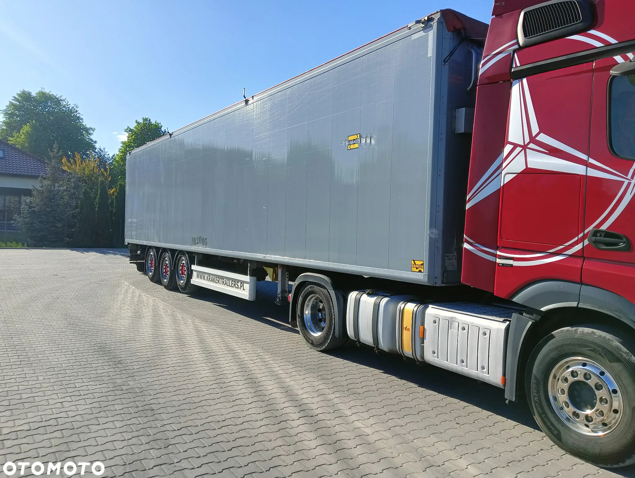 Kraker Ruchoma podłoga 92m³ podłoga 8mm - 8