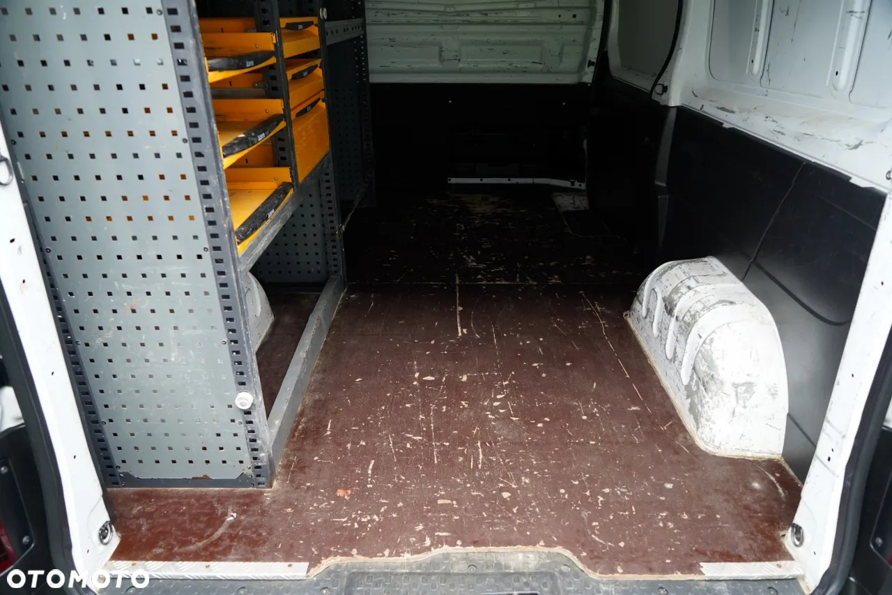 Renault TRAFIC / BLASZAK / ZABUDOWA WARSZTATOWA / MANUAL / SPROWADZONY / PO KONTRAKCIE SERWISOWYM - 21
