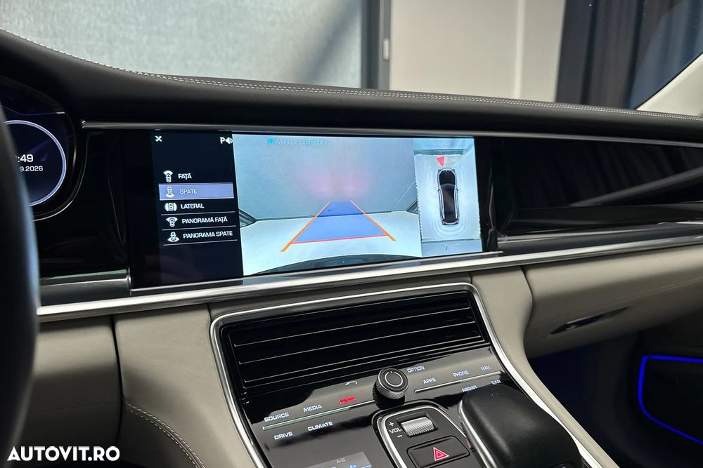 Porsche Panamera - 16