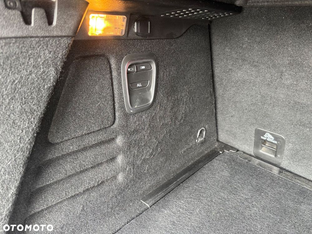 Renault Scenic 1.3 TCe Energy Intens EDC - 21